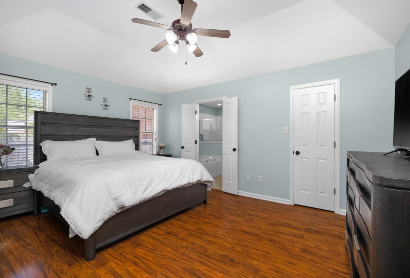 5152 CREEK CV, Bartlett, Tennessee 38002, 4 Bedrooms Bedrooms, 8 Rooms Rooms,2 BathroomsBathrooms,Residential,For Sale,CREEK,10219905