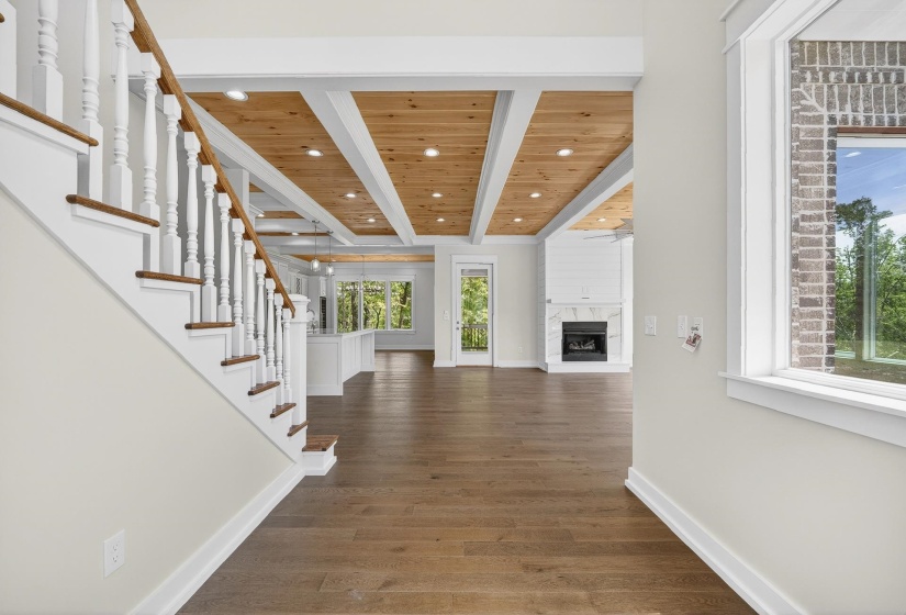 205 PIONEER TRL, Savannah, Tennessee 38372, 5 Bedrooms Bedrooms, 8 Rooms Rooms,4.1 BathroomsBathrooms,Residential,For Sale,PIONEER,10219906