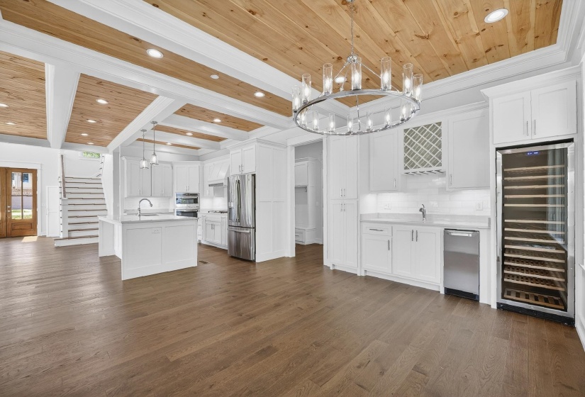 205 PIONEER TRL, Savannah, Tennessee 38372, 5 Bedrooms Bedrooms, 8 Rooms Rooms,4.1 BathroomsBathrooms,Residential,For Sale,PIONEER,10219906