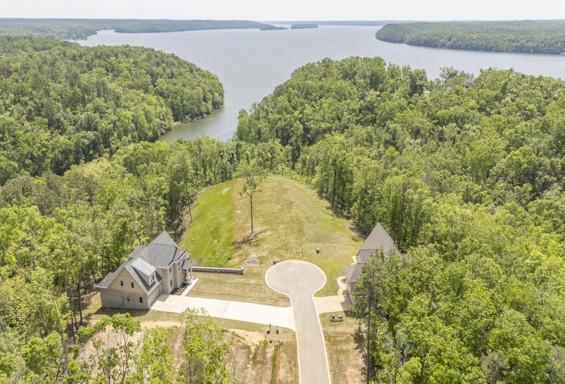 205 PIONEER TRL, Savannah, Tennessee 38372, 5 Bedrooms Bedrooms, 8 Rooms Rooms,4.1 BathroomsBathrooms,Residential,For Sale,PIONEER,10219906