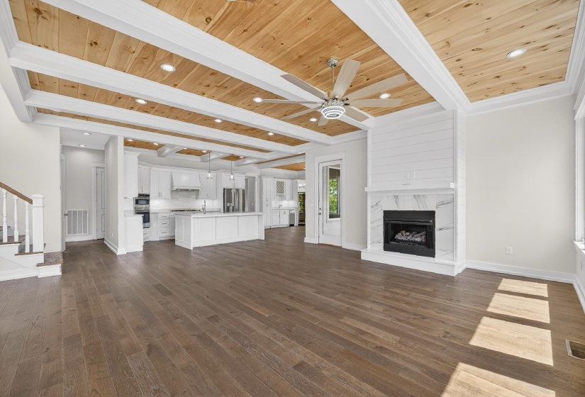 205 PIONEER TRL, Savannah, Tennessee 38372, 5 Bedrooms Bedrooms, 8 Rooms Rooms,4.1 BathroomsBathrooms,Residential,For Sale,PIONEER,10219906