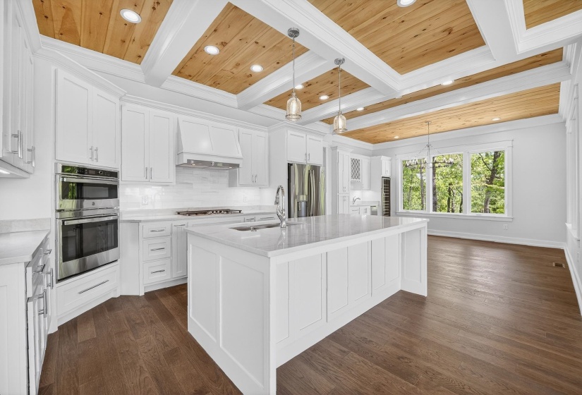 205 PIONEER TRL, Savannah, Tennessee 38372, 5 Bedrooms Bedrooms, 8 Rooms Rooms,4.1 BathroomsBathrooms,Residential,For Sale,PIONEER,10219906