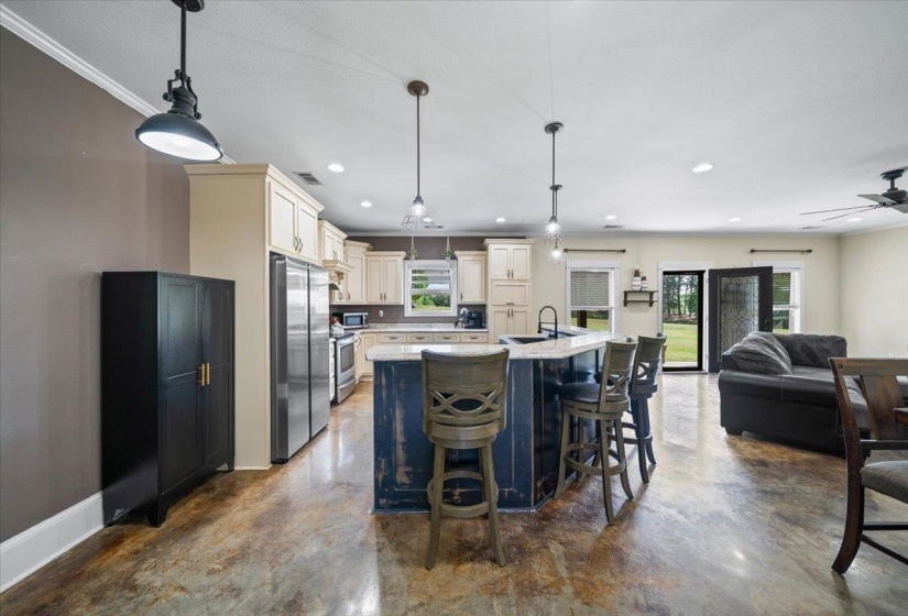 206 DEEN RD, Brighton, Tennessee 38011, 4 Bedrooms Bedrooms, 6 Rooms Rooms,3 BathroomsBathrooms,Residential,For Sale,DEEN,10219909