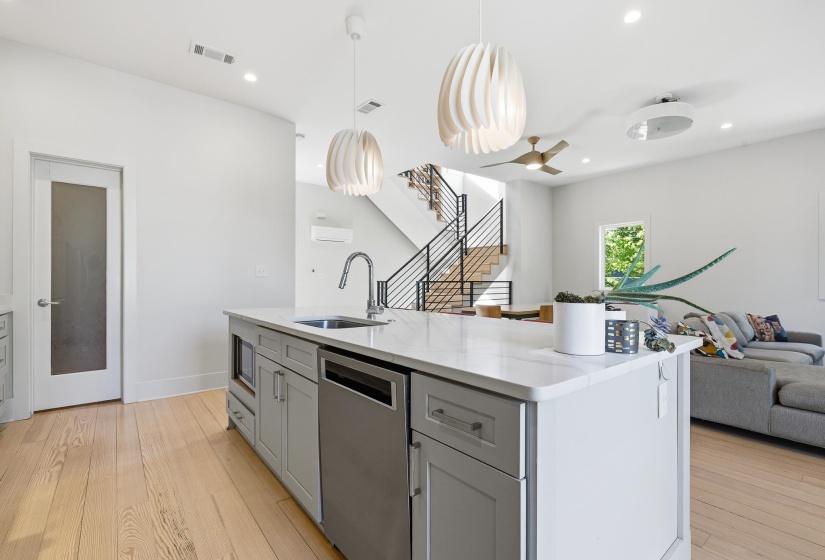 2124 JEFFERSON AVE, Memphis, Tennessee 38104, 2 Bedrooms Bedrooms, 6 Rooms Rooms,2.1 BathroomsBathrooms,Residential,For Sale,JEFFERSON,10219911