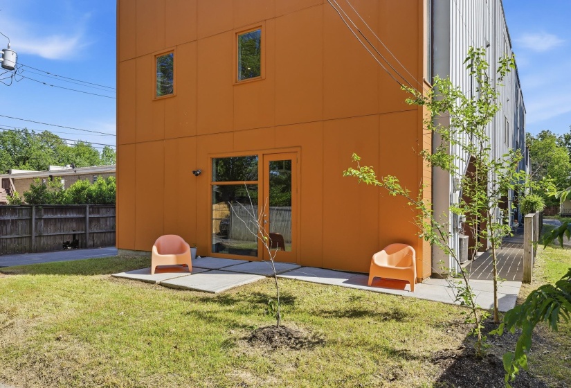 2124 JEFFERSON AVE, Memphis, Tennessee 38104, 2 Bedrooms Bedrooms, 6 Rooms Rooms,2.1 BathroomsBathrooms,Residential,For Sale,JEFFERSON,10219911