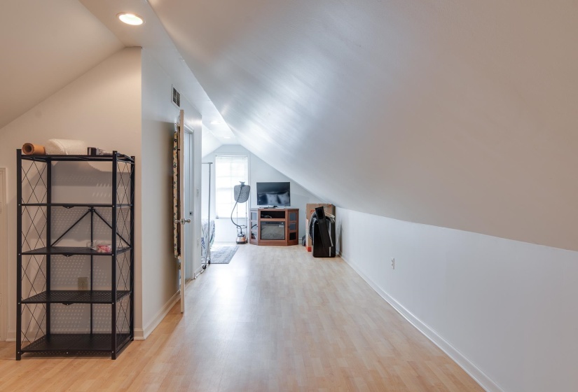 Image quality insufficient for description