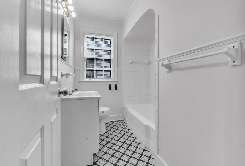 3757 FAXON AVE, Memphis, Tennessee 38122, 2 Bedrooms Bedrooms, 4 Rooms Rooms,1 BathroomBathrooms,Residential,For Sale,FAXON,10219919