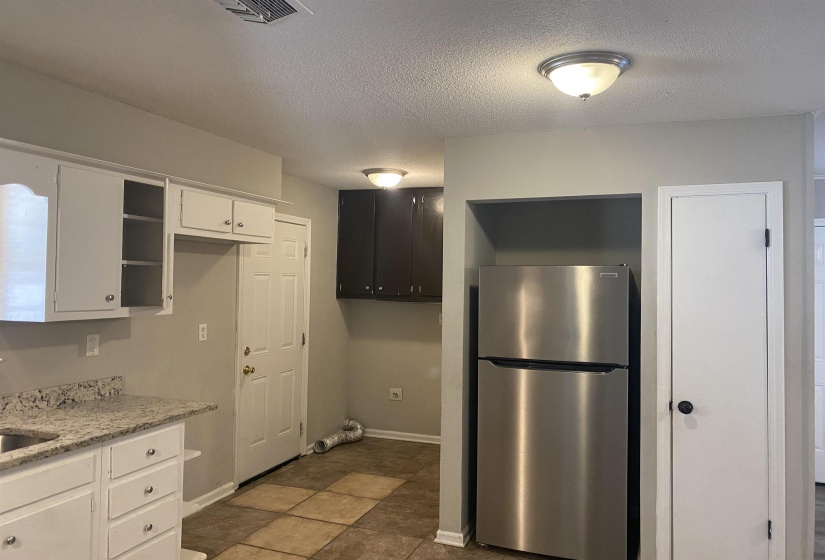 Image quality insufficient for description