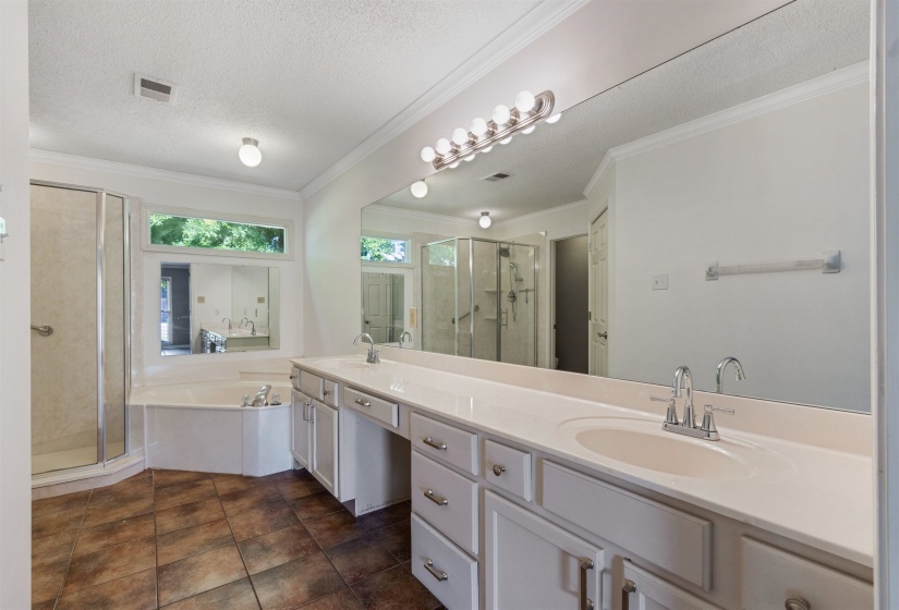 3915 TONYA MARIE CV, Bartlett, Tennessee 38135, 5 Bedrooms Bedrooms, 8 Rooms Rooms,2.1 BathroomsBathrooms,Residential,For Sale,TONYA MARIE,10219927