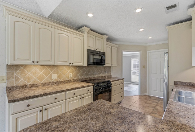 3915 TONYA MARIE CV, Bartlett, Tennessee 38135, 5 Bedrooms Bedrooms, 8 Rooms Rooms,2.1 BathroomsBathrooms,Residential,For Sale,TONYA MARIE,10219927