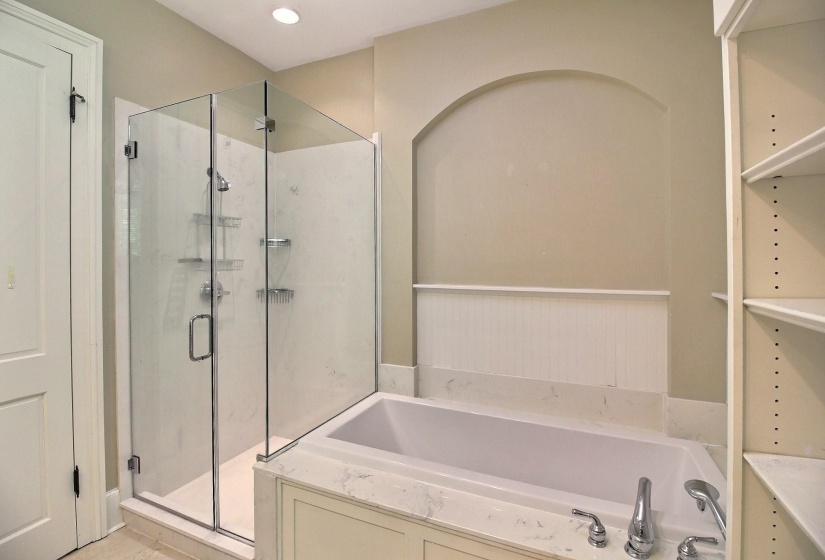 348 ROWLETT ST, Collierville, Tennessee 38017, 3 Bedrooms Bedrooms, 5 Rooms Rooms,1.1 BathroomsBathrooms,Residential,For Sale,ROWLETT,10219928