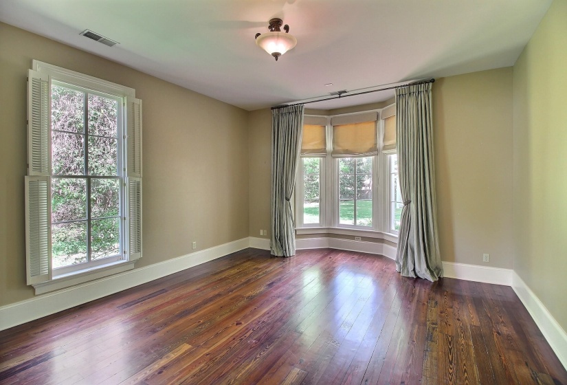 348 ROWLETT ST, Collierville, Tennessee 38017, 3 Bedrooms Bedrooms, 5 Rooms Rooms,1.1 BathroomsBathrooms,Residential,For Sale,ROWLETT,10219928