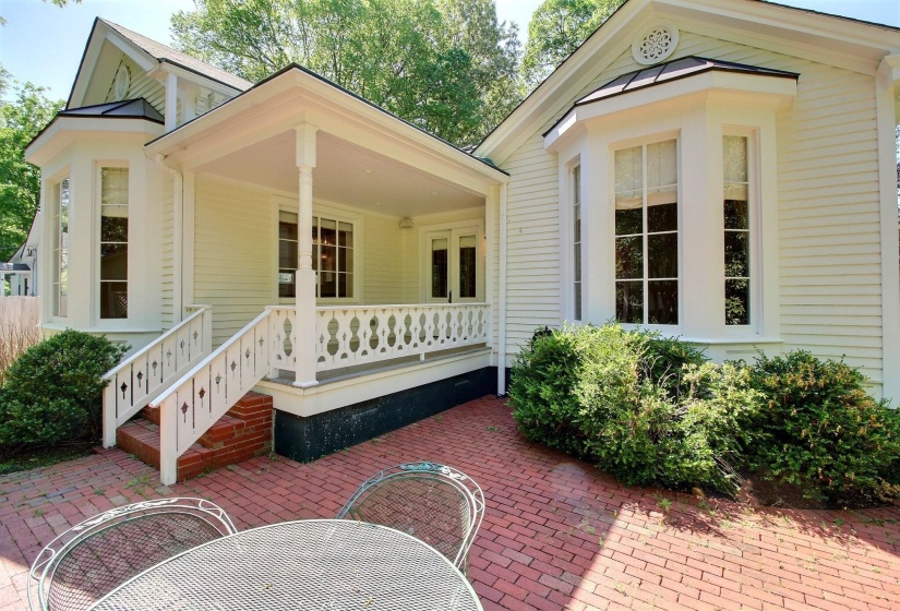 348 ROWLETT ST, Collierville, Tennessee 38017, 3 Bedrooms Bedrooms, 5 Rooms Rooms,1.1 BathroomsBathrooms,Residential,For Sale,ROWLETT,10219928