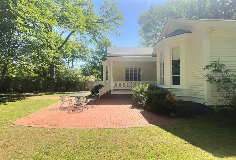 348 ROWLETT ST, Collierville, Tennessee 38017, 3 Bedrooms Bedrooms, 5 Rooms Rooms,1.1 BathroomsBathrooms,Residential,For Sale,ROWLETT,10219928