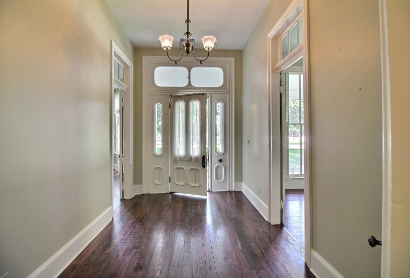 348 ROWLETT ST, Collierville, Tennessee 38017, 3 Bedrooms Bedrooms, 5 Rooms Rooms,1.1 BathroomsBathrooms,Residential,For Sale,ROWLETT,10219928