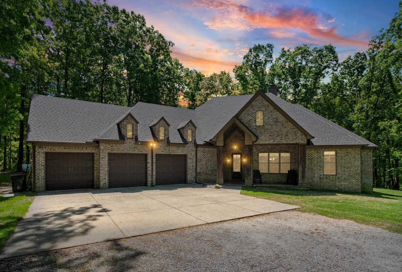 760 SUGAR HILL DR, Moscow, Tennessee 38057, 3 Bedrooms Bedrooms, 8 Rooms Rooms,2.1 BathroomsBathrooms,Residential,For Sale,SUGAR HILL,10219933