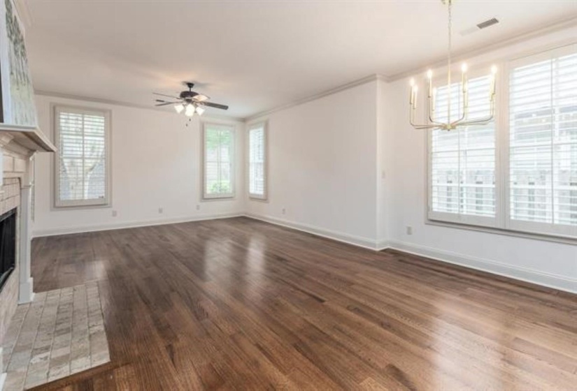 3077 POPLAR GROVE LN, Germantown, Tennessee 38139, 4 Bedrooms Bedrooms, 9 Rooms Rooms,2.1 BathroomsBathrooms,Residential,For Sale,POPLAR GROVE,10219936