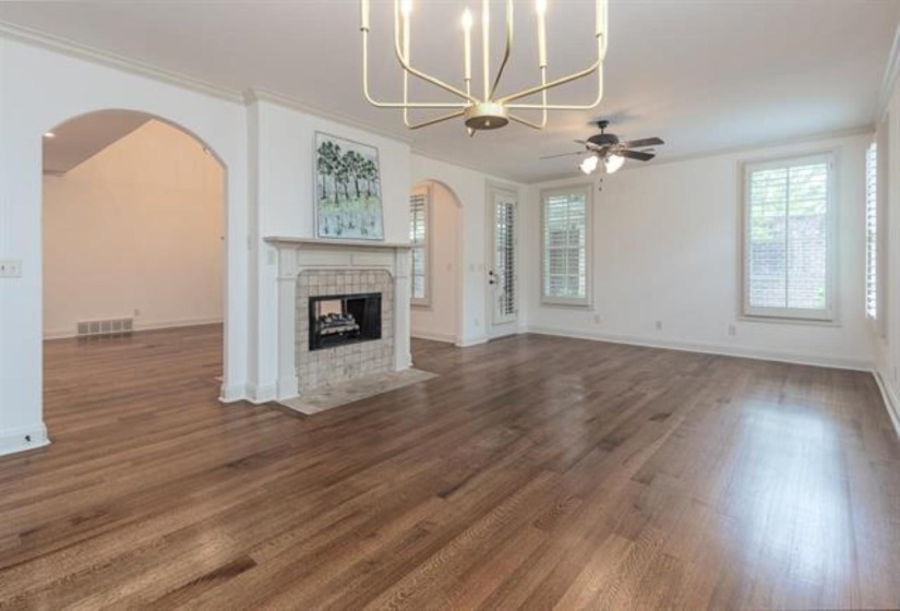 3077 POPLAR GROVE LN, Germantown, Tennessee 38139, 4 Bedrooms Bedrooms, 9 Rooms Rooms,2.1 BathroomsBathrooms,Residential,For Sale,POPLAR GROVE,10219936