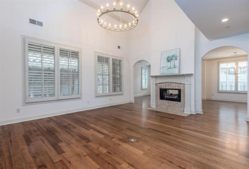 3077 POPLAR GROVE LN, Germantown, Tennessee 38139, 4 Bedrooms Bedrooms, 9 Rooms Rooms,2.1 BathroomsBathrooms,Residential,For Sale,POPLAR GROVE,10219936