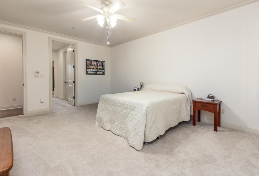 3077 POPLAR GROVE LN, Germantown, Tennessee 38139, 4 Bedrooms Bedrooms, 9 Rooms Rooms,2.1 BathroomsBathrooms,Residential,For Sale,POPLAR GROVE,10219936