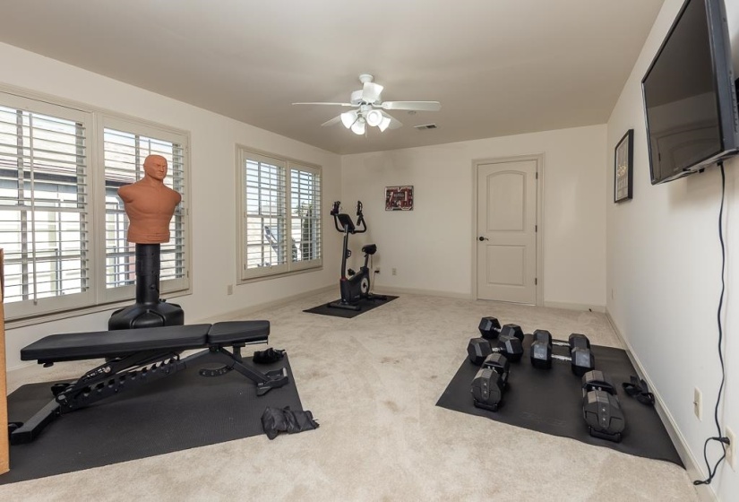 3077 POPLAR GROVE LN, Germantown, Tennessee 38139, 4 Bedrooms Bedrooms, 9 Rooms Rooms,2.1 BathroomsBathrooms,Residential,For Sale,POPLAR GROVE,10219936