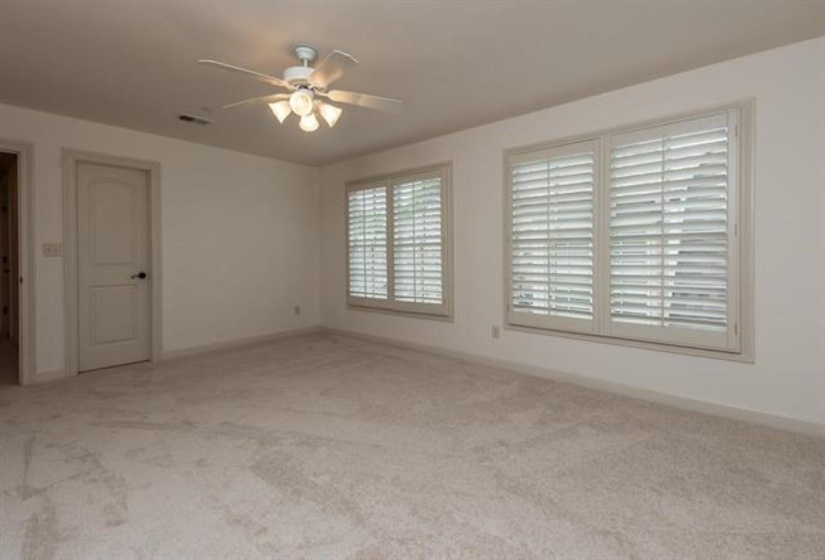 3077 POPLAR GROVE LN, Germantown, Tennessee 38139, 4 Bedrooms Bedrooms, 9 Rooms Rooms,2.1 BathroomsBathrooms,Residential,For Sale,POPLAR GROVE,10219936