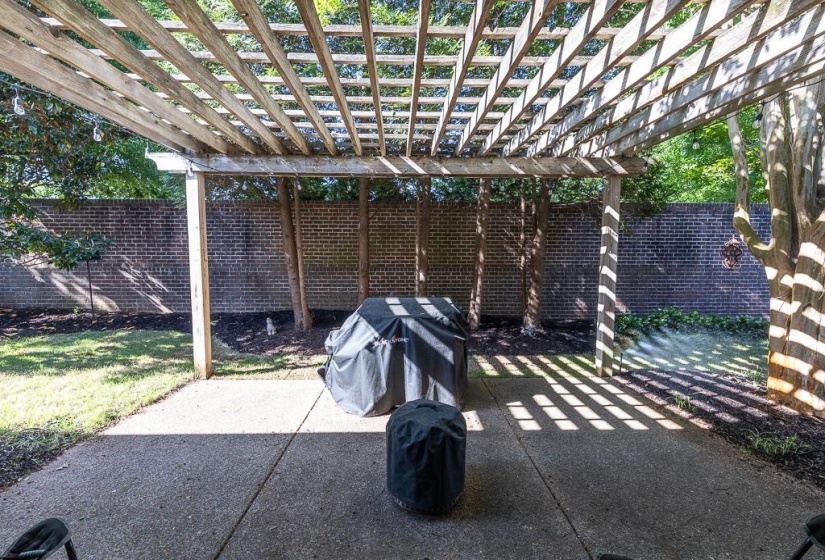 3077 POPLAR GROVE LN, Germantown, Tennessee 38139, 4 Bedrooms Bedrooms, 9 Rooms Rooms,2.1 BathroomsBathrooms,Residential,For Sale,POPLAR GROVE,10219936