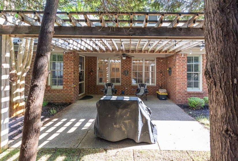 3077 POPLAR GROVE LN, Germantown, Tennessee 38139, 4 Bedrooms Bedrooms, 9 Rooms Rooms,2.1 BathroomsBathrooms,Residential,For Sale,POPLAR GROVE,10219936