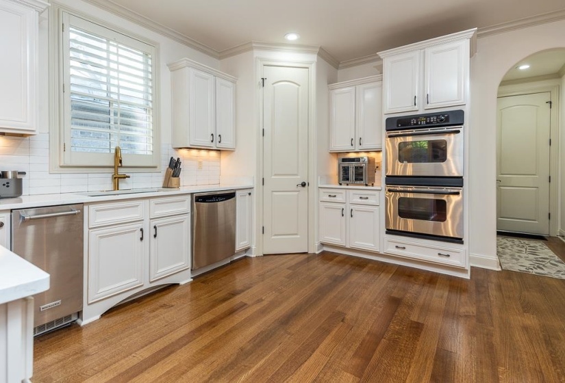 3077 POPLAR GROVE LN, Germantown, Tennessee 38139, 4 Bedrooms Bedrooms, 9 Rooms Rooms,2.1 BathroomsBathrooms,Residential,For Sale,POPLAR GROVE,10219936