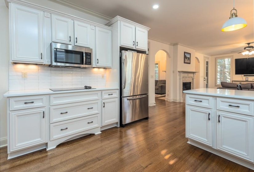 3077 POPLAR GROVE LN, Germantown, Tennessee 38139, 4 Bedrooms Bedrooms, 9 Rooms Rooms,2.1 BathroomsBathrooms,Residential,For Sale,POPLAR GROVE,10219936