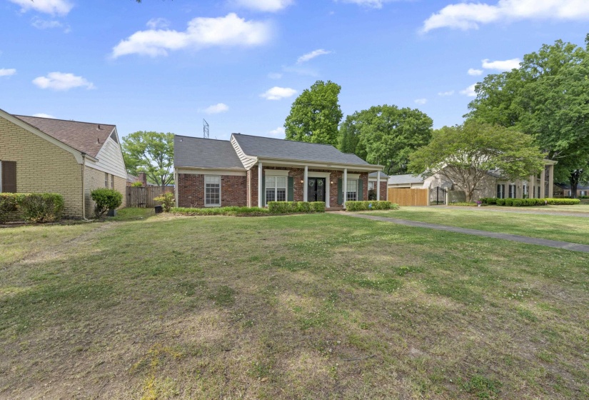 6452 STRATHSPEY DR, Memphis, Tennessee 38119, 4 Bedrooms Bedrooms, 9 Rooms Rooms,2 BathroomsBathrooms,Residential,For Sale,STRATHSPEY,10219943