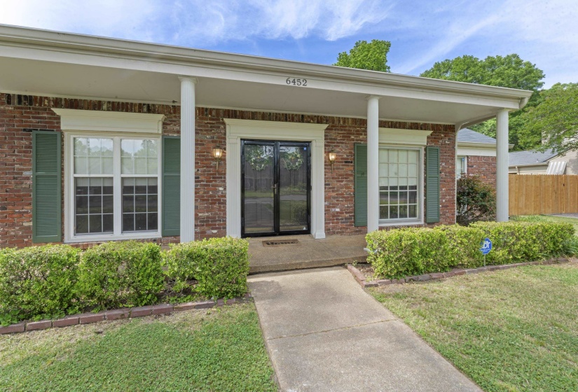 6452 STRATHSPEY DR, Memphis, Tennessee 38119, 4 Bedrooms Bedrooms, 9 Rooms Rooms,2 BathroomsBathrooms,Residential,For Sale,STRATHSPEY,10219943