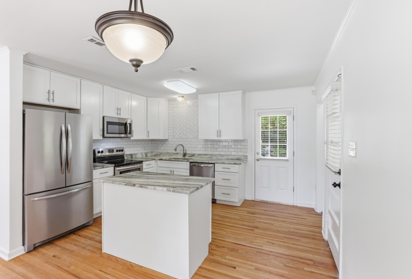 5068 SEA ISLE DR, Memphis, Tennessee 38117, 3 Bedrooms Bedrooms, 5 Rooms Rooms,1 BathroomBathrooms,Residential,For Sale,SEA ISLE,10219945