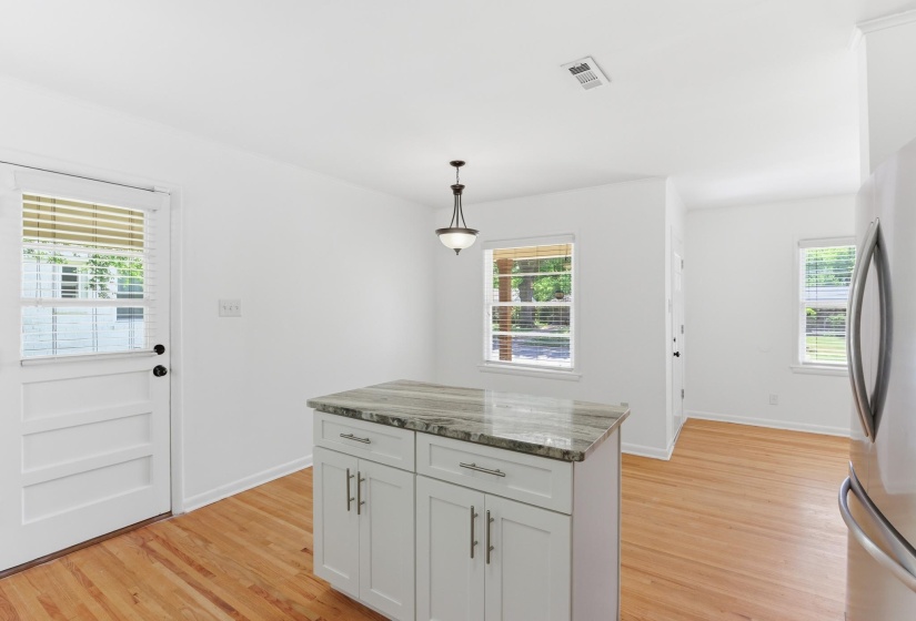 5068 SEA ISLE DR, Memphis, Tennessee 38117, 3 Bedrooms Bedrooms, 5 Rooms Rooms,1 BathroomBathrooms,Residential,For Sale,SEA ISLE,10219945