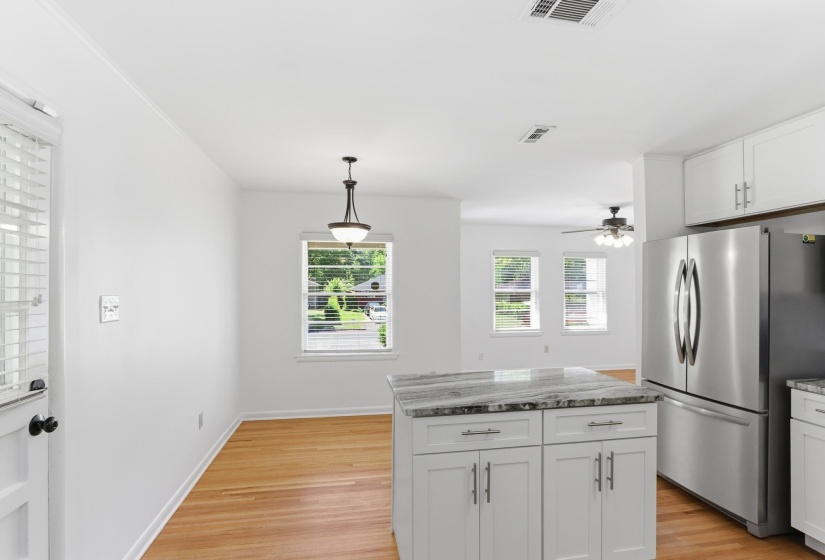 5068 SEA ISLE DR, Memphis, Tennessee 38117, 3 Bedrooms Bedrooms, 5 Rooms Rooms,1 BathroomBathrooms,Residential,For Sale,SEA ISLE,10219945