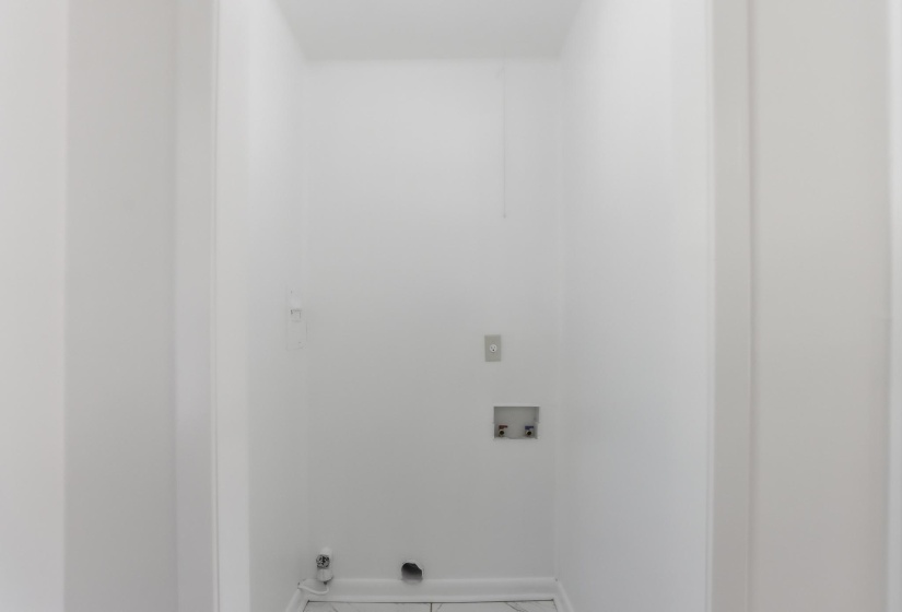 5068 SEA ISLE DR, Memphis, Tennessee 38117, 3 Bedrooms Bedrooms, 5 Rooms Rooms,1 BathroomBathrooms,Residential,For Sale,SEA ISLE,10219945