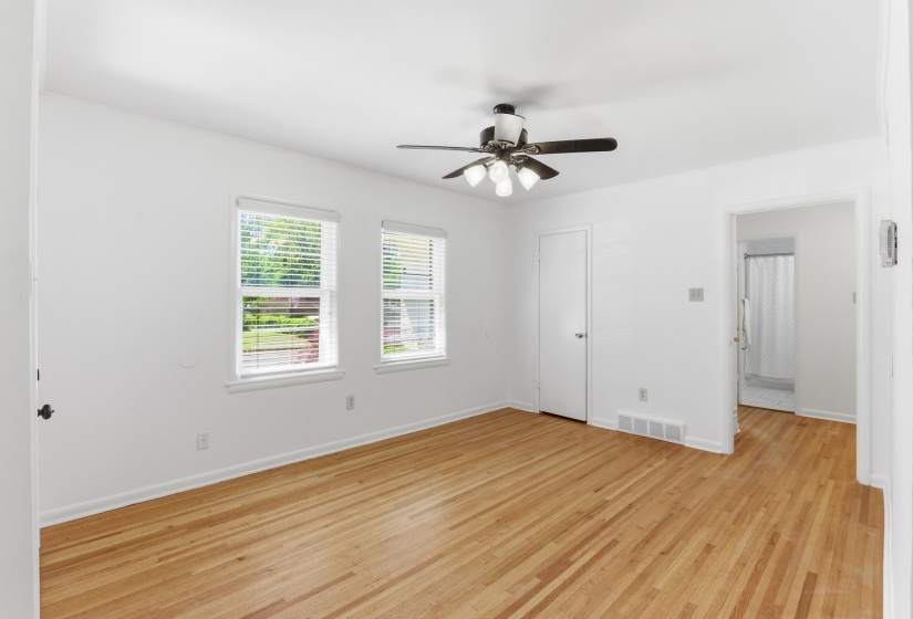 5068 SEA ISLE DR, Memphis, Tennessee 38117, 3 Bedrooms Bedrooms, 5 Rooms Rooms,1 BathroomBathrooms,Residential,For Sale,SEA ISLE,10219945