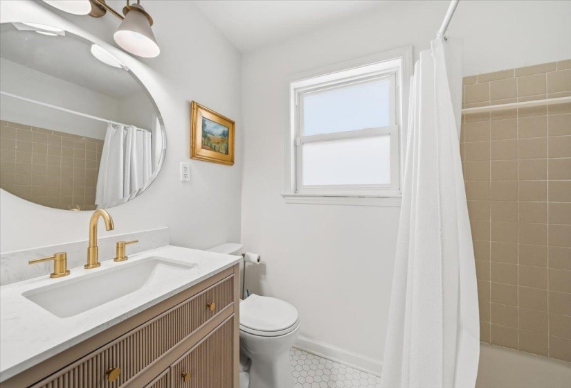 1070 GREENVIEW ROAD RD, Collierville, Tennessee 38017, 3 Bedrooms Bedrooms, 5 Rooms Rooms,2 BathroomsBathrooms,Residential,For Sale,GREENVIEW ROAD,10219948