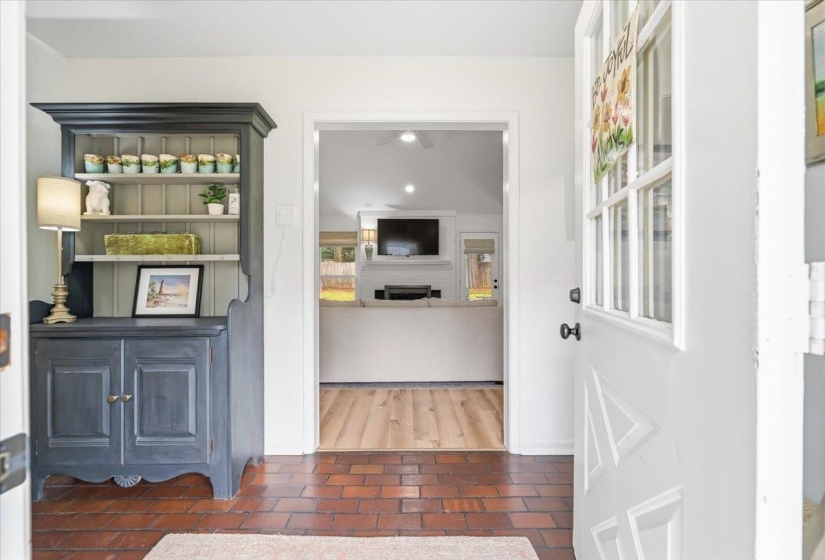 1070 GREENVIEW ROAD RD, Collierville, Tennessee 38017, 3 Bedrooms Bedrooms, 5 Rooms Rooms,2 BathroomsBathrooms,Residential,For Sale,GREENVIEW ROAD,10219948