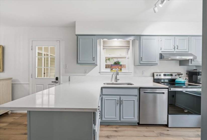 1070 GREENVIEW ROAD RD, Collierville, Tennessee 38017, 3 Bedrooms Bedrooms, 5 Rooms Rooms,2 BathroomsBathrooms,Residential,For Sale,GREENVIEW ROAD,10219948