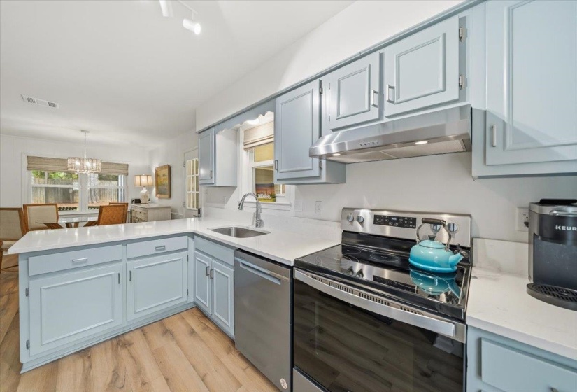 1070 GREENVIEW ROAD RD, Collierville, Tennessee 38017, 3 Bedrooms Bedrooms, 5 Rooms Rooms,2 BathroomsBathrooms,Residential,For Sale,GREENVIEW ROAD,10219948