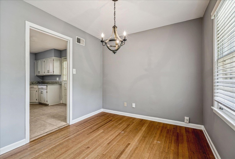 1483 WOODSTON RD, Memphis, Tennessee 38117, 3 Bedrooms Bedrooms, 6 Rooms Rooms,1.1 BathroomsBathrooms,Residential,For Sale,WOODSTON,10219949