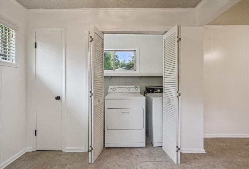 1483 WOODSTON RD, Memphis, Tennessee 38117, 3 Bedrooms Bedrooms, 6 Rooms Rooms,1.1 BathroomsBathrooms,Residential,For Sale,WOODSTON,10219949