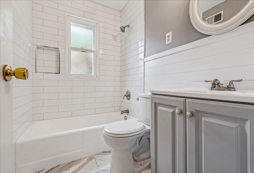 1483 WOODSTON RD, Memphis, Tennessee 38117, 3 Bedrooms Bedrooms, 6 Rooms Rooms,1.1 BathroomsBathrooms,Residential,For Sale,WOODSTON,10219949