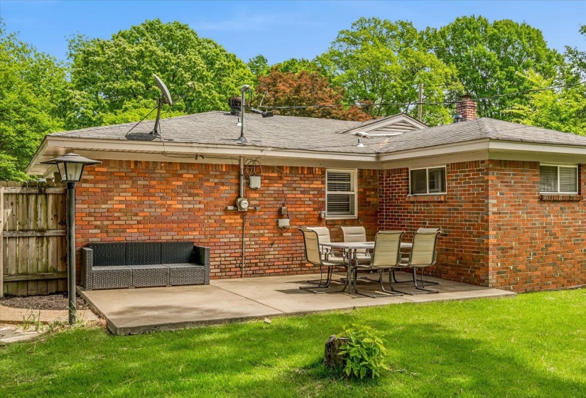 1483 WOODSTON RD, Memphis, Tennessee 38117, 3 Bedrooms Bedrooms, 6 Rooms Rooms,1.1 BathroomsBathrooms,Residential,For Sale,WOODSTON,10219949