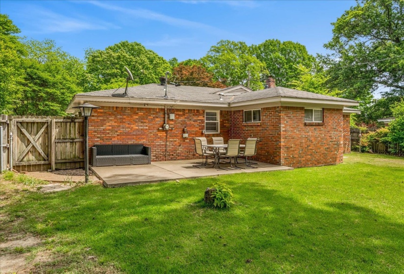 1483 WOODSTON RD, Memphis, Tennessee 38117, 3 Bedrooms Bedrooms, 6 Rooms Rooms,1.1 BathroomsBathrooms,Residential,For Sale,WOODSTON,10219949