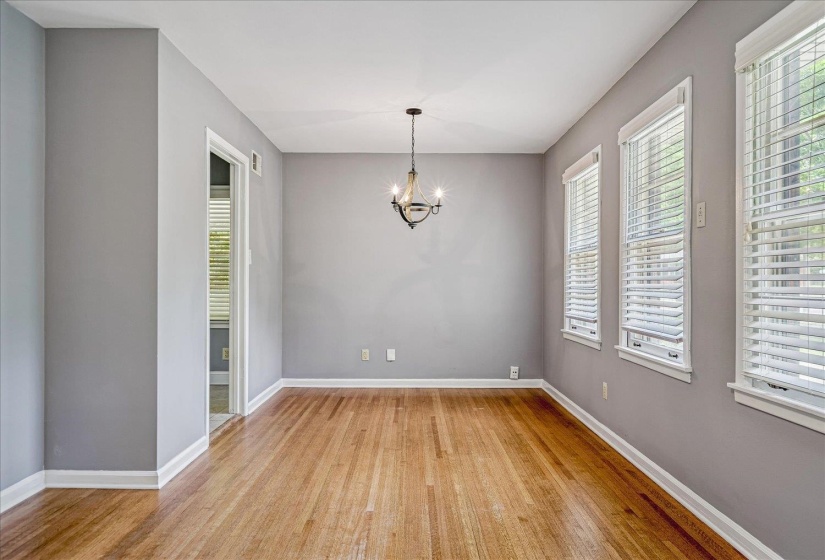 1483 WOODSTON RD, Memphis, Tennessee 38117, 3 Bedrooms Bedrooms, 6 Rooms Rooms,1.1 BathroomsBathrooms,Residential,For Sale,WOODSTON,10219949