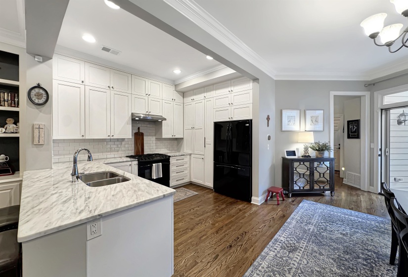 59 CALHOUN AVE, Memphis, Tennessee 38103, 3 Bedrooms Bedrooms, 6 Rooms Rooms,2.1 BathroomsBathrooms,Residential,For Sale,CALHOUN,10219952