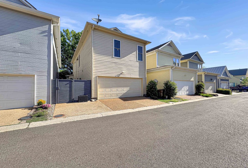 59 CALHOUN AVE, Memphis, Tennessee 38103, 3 Bedrooms Bedrooms, 6 Rooms Rooms,2.1 BathroomsBathrooms,Residential,For Sale,CALHOUN,10219952