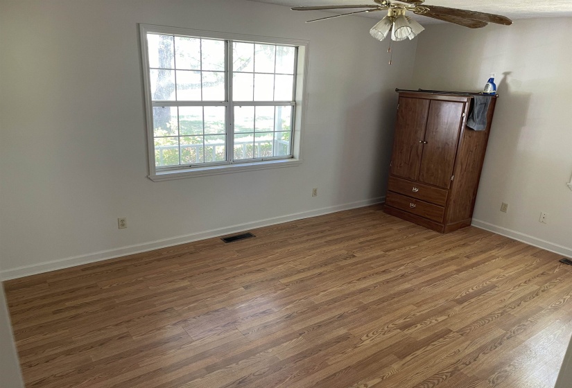 73 POST OFFICE ST, Stantonville, Tennessee 38379, 2 Bedrooms Bedrooms, 5 Rooms Rooms,1 BathroomBathrooms,Residential,For Sale,POST OFFICE,10219953